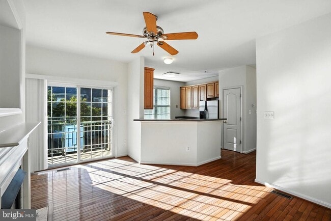 Building Photo - 12180 Abington Hall Pl