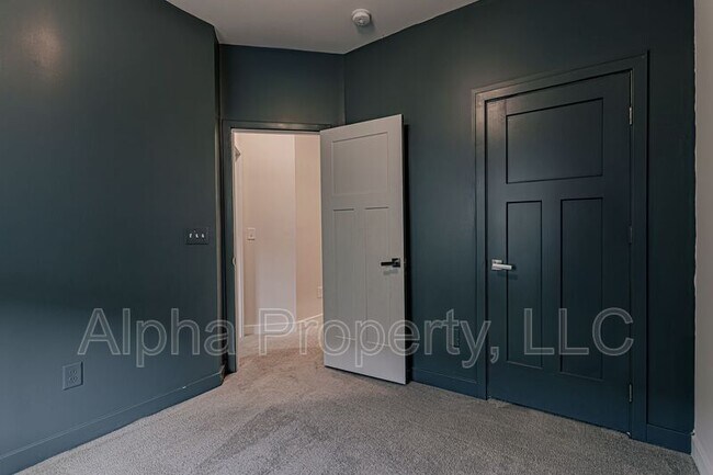 Building Photo - 120 Rollins Ave