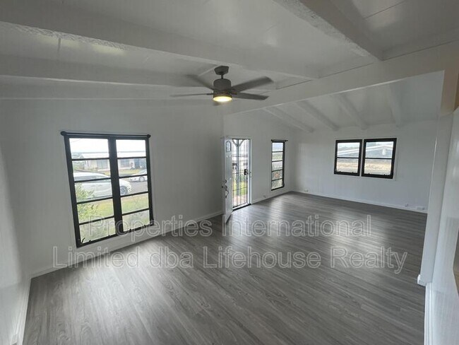 Building Photo - 99-790-790 Hukaa St