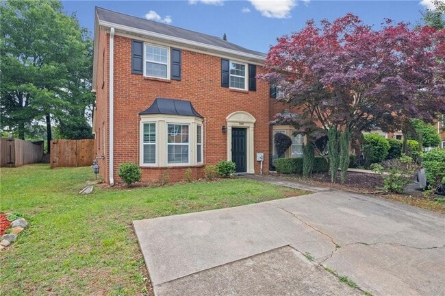 Building Photo - 1566 Paces Ferry N Dr SE