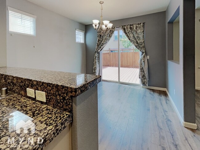 Building Photo - 6627 Sportoletti Dr