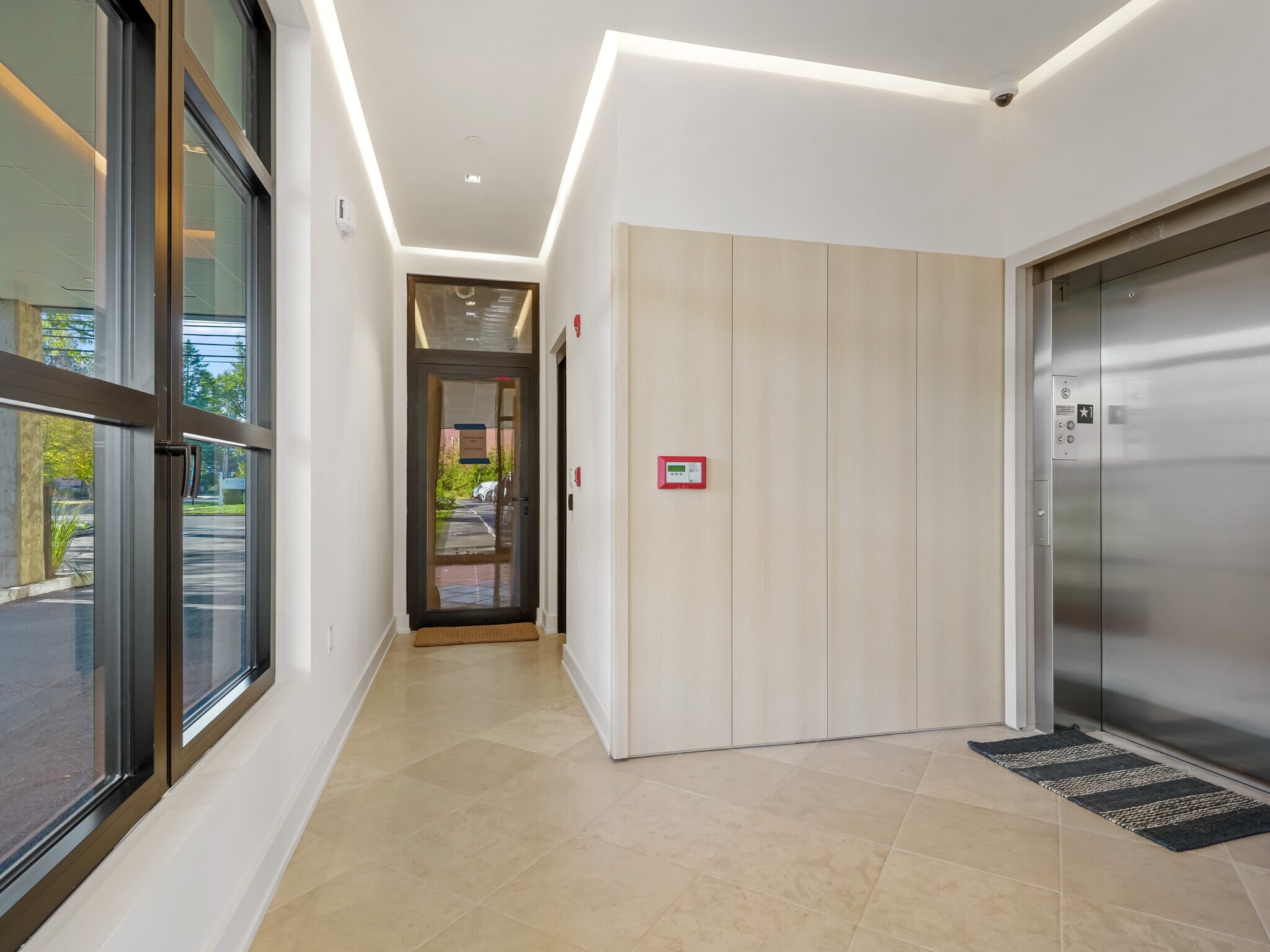 elevator - 116 Sherman St