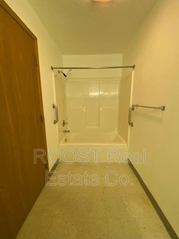 Building Photo - 339 Lewis B Moore Dr