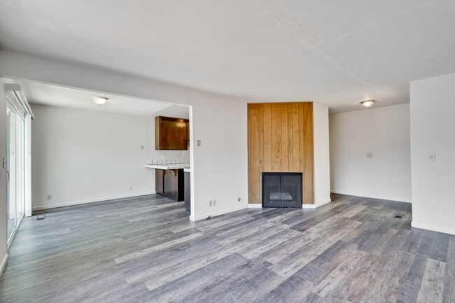 Building Photo - 3484-3486 Angelina Dr