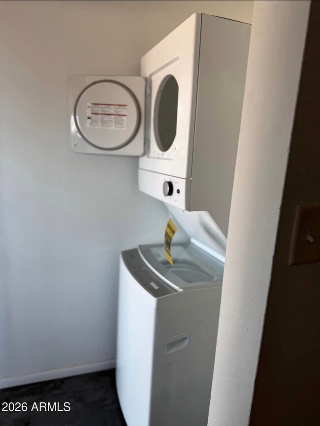 Building Photo - 4337 W Keim Dr