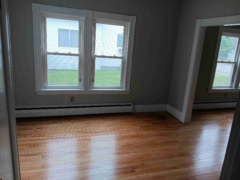 Building Photo - 18 Spruce St