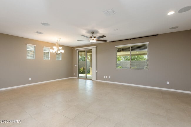 Building Photo - 20673 E Canary Way