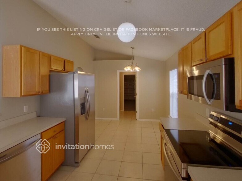 Building Photo - 12636 Lake Vista Dr