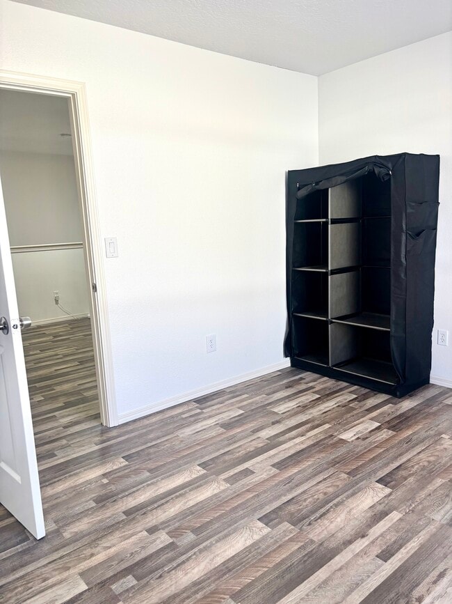 Building Photo - 6665 S Loganberry Way