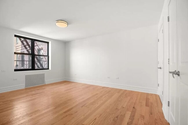 Building Photo - 97-25 64th Ave