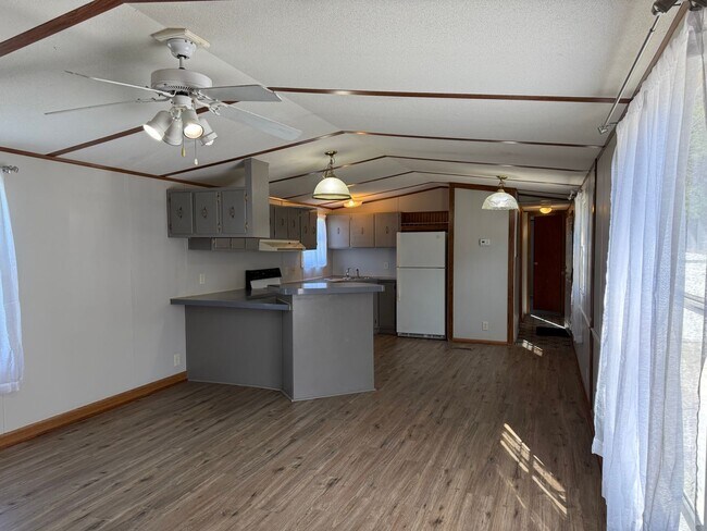 Building Photo - Charming Rural Home with Large Yard & Storage