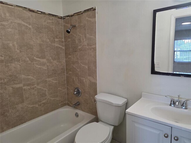 Building Photo - 2408 Barley Club Ct