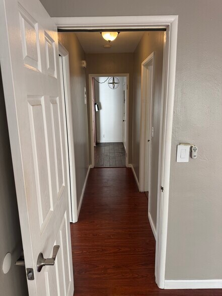 Building Photo - 1816 E Ocean Blvd