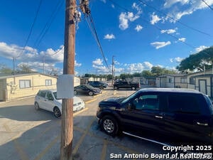 Building Photo - 144 W Villaret Blvd
