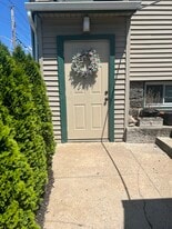 Building Photo - 34 Badeau Pl