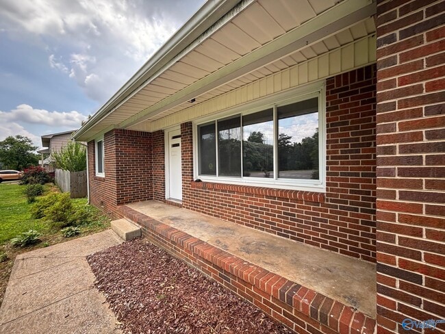 Building Photo - 3007 Winchester Rd NW