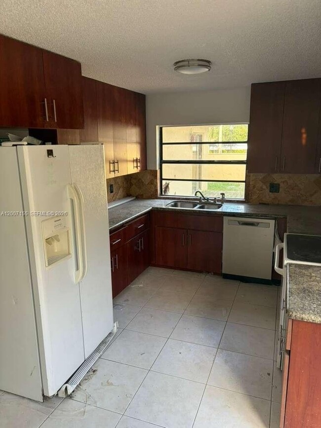 Building Photo - 17317 NW 63rd Ave