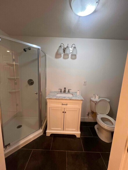 Building Photo - 2869 N G St