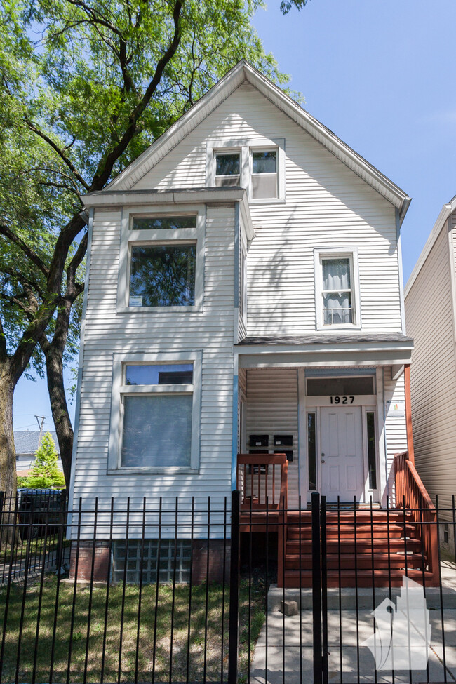 Building Photo - 1927 N Kedzie Ave