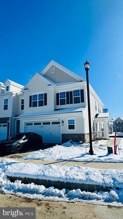 Building Photo - 3001 Justin Dr