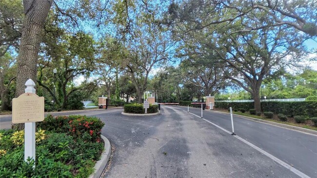 Building Photo - 4122 Central Sarasota Pkwy