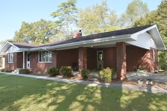 Building Photo - 959 Pleasant Valley Rd