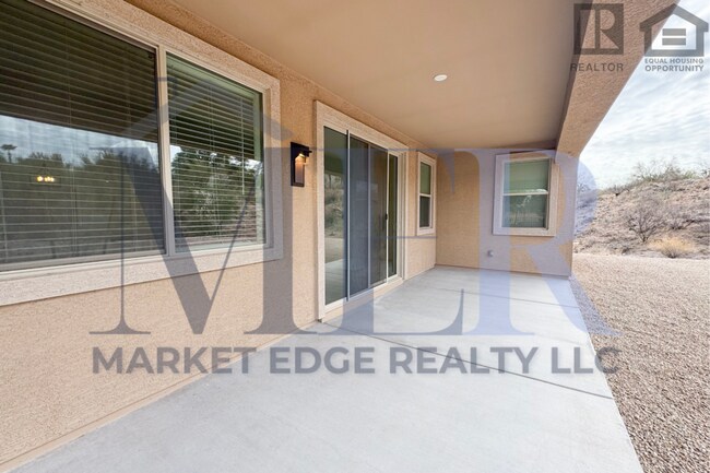 Building Photo - 2Bed/2Bath Gated Turnkey Home in Wickenburg! Ready for Immediate Move-In! -- 4 CAR GARAGE!