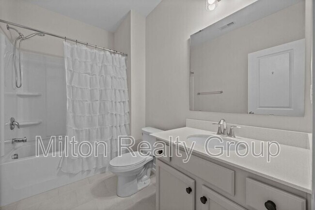 Building Photo - 217 Walker Grv Ln