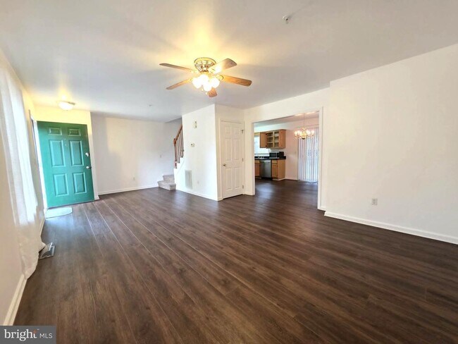 Building Photo - 1011 Granite Ct