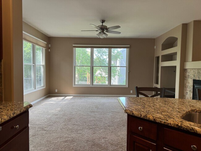 Building Photo - Elkhorn Home For Rent In Quiet Neighborhood