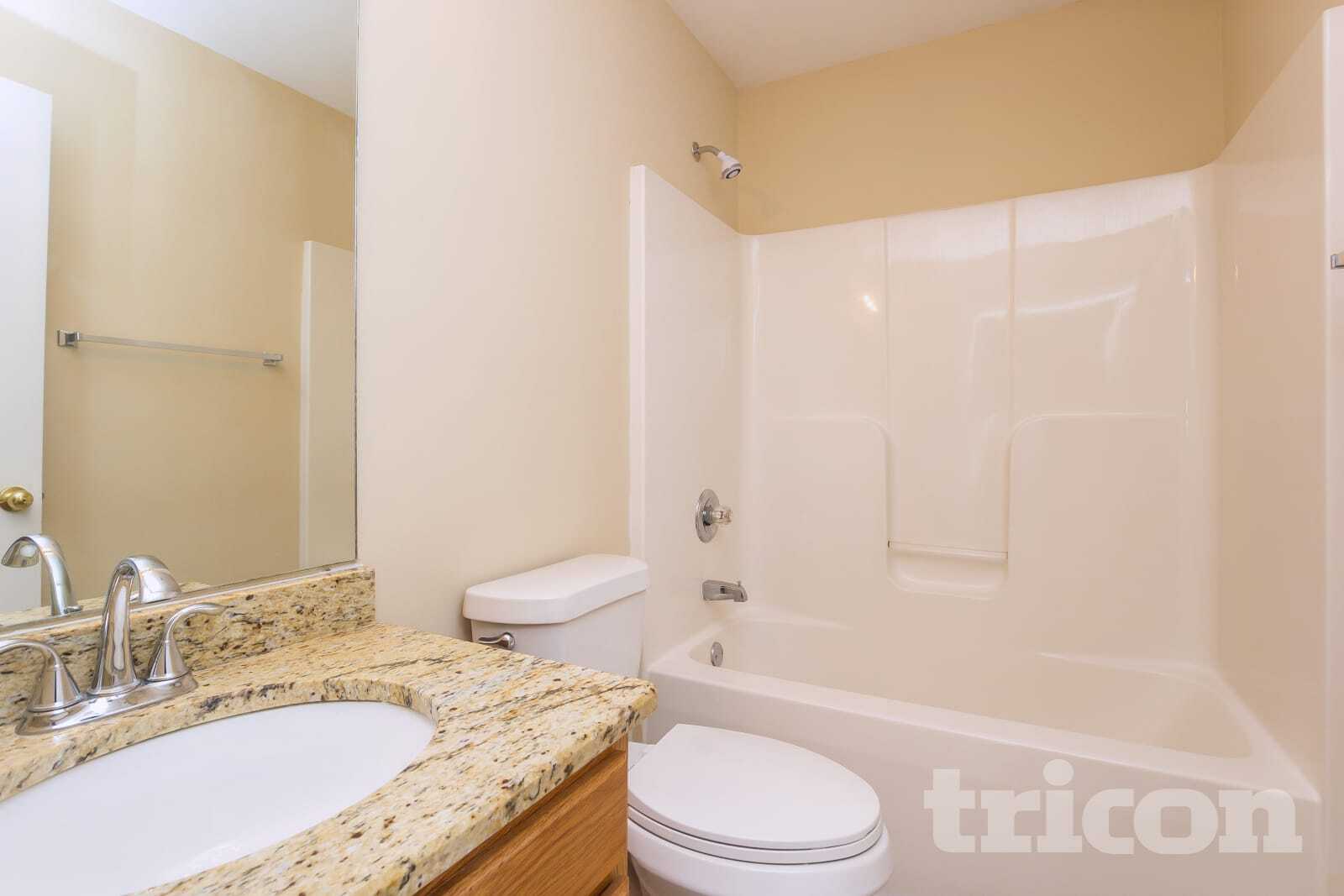 Building Photo - 6355 Queensdale Dr