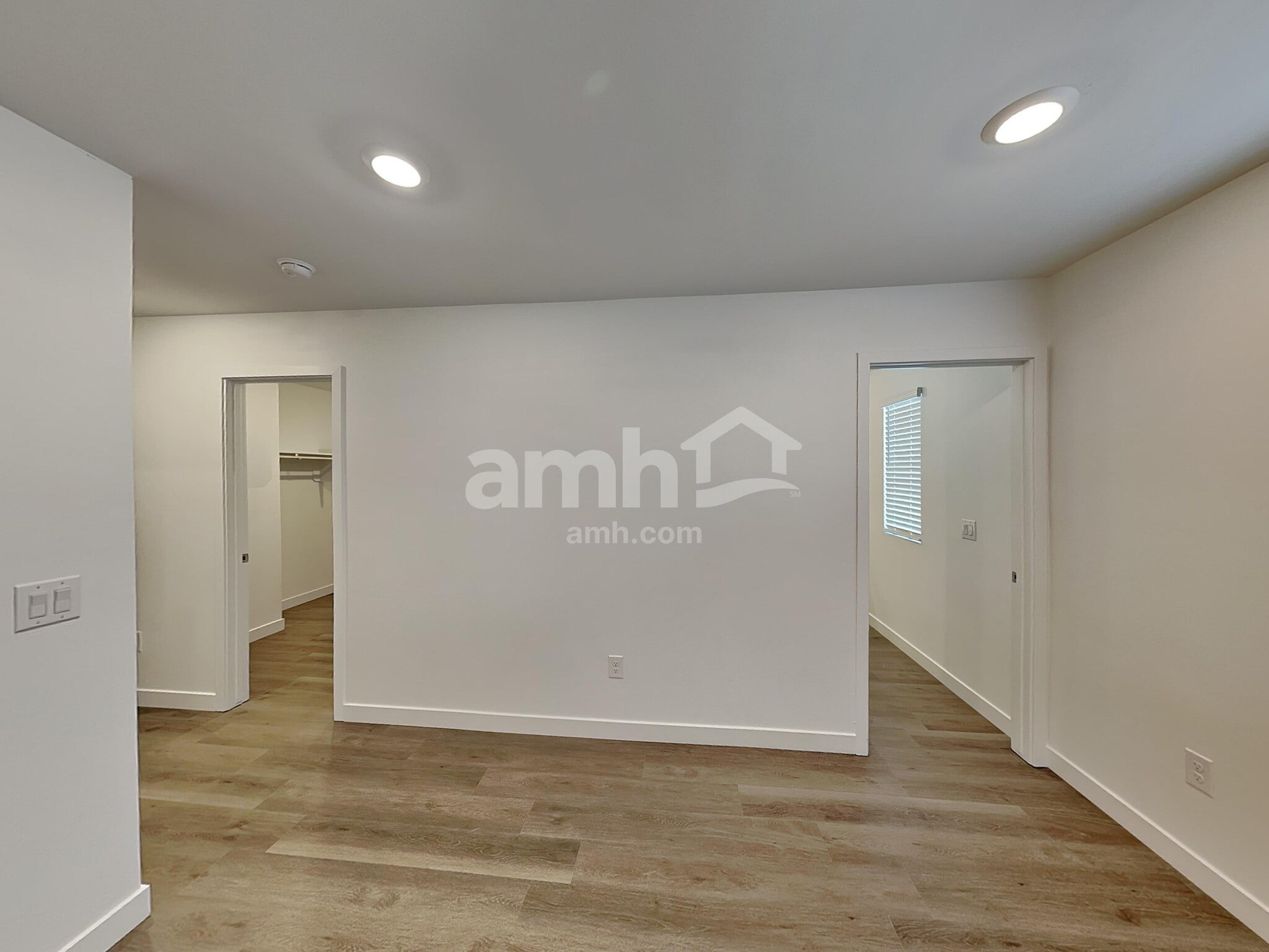 Building Photo - 9525 Harkes Dr