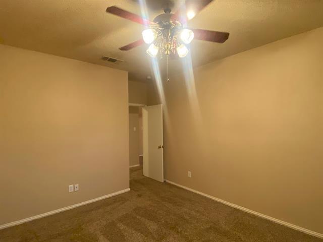 Building Photo - 1042 Palomino Dr