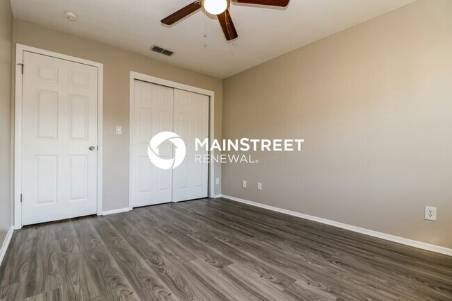 Building Photo - 3 Bedroom Pet-Friendly Home in New Port Richey, FL with Main Street Renewal