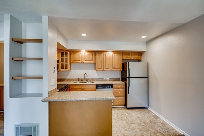 Building Photo - Fantastic Updated 1 Bedroom Condo in Missi...