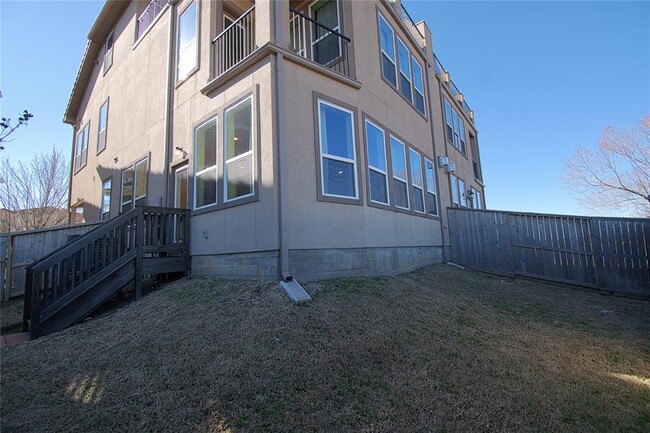 Building Photo - 4132 Boardwalk Blvd