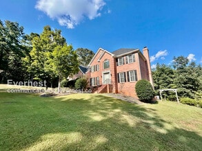 Building Photo - 2835 Commons Dr