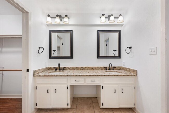 Building Photo - 3138 Honey Tree Ln