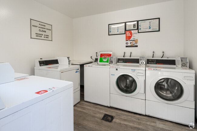 Laundry Room - Oak Grove Apartments