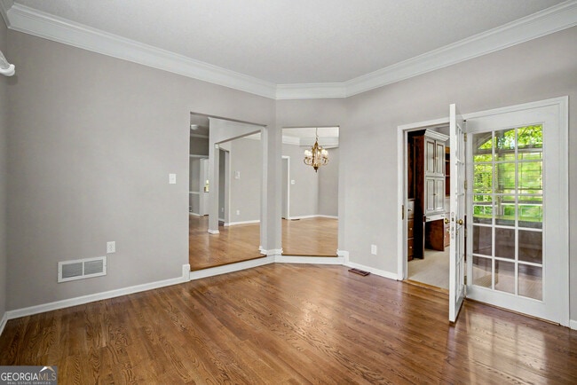 Building Photo - 1018 Pleasance Grove