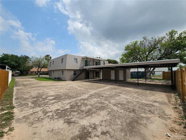 Building Photo - 1113 Shasta Ave
