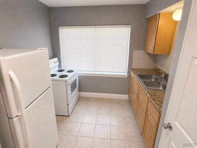 Building Photo - 5536 Chippewa St