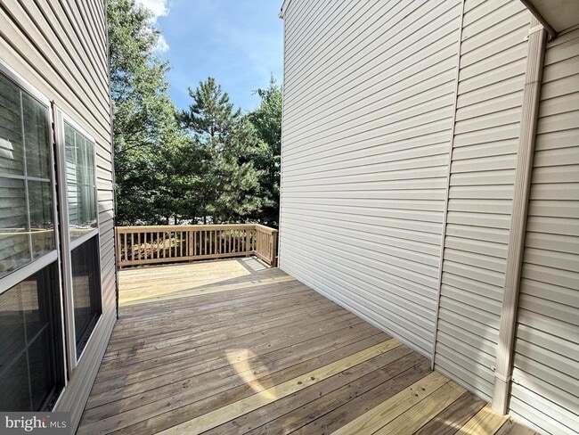 Building Photo - 2539 Banshire Dr