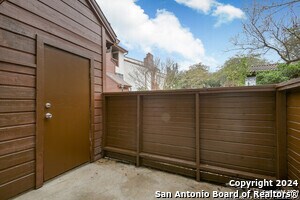 Building Photo - 10527 Perrin Beitel Rd