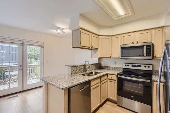 Building Photo - Home for Rent- Aurora - 80012