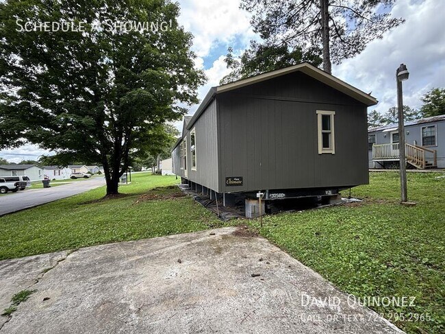 Building Photo - 10 Bollen Ct