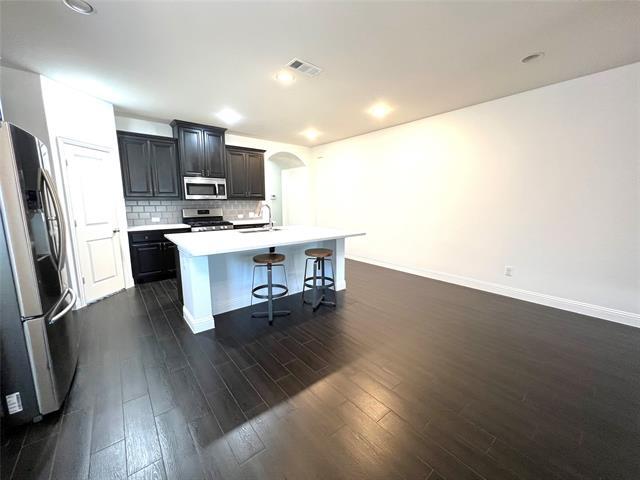 Building Photo - 1801 Forest Park Dr