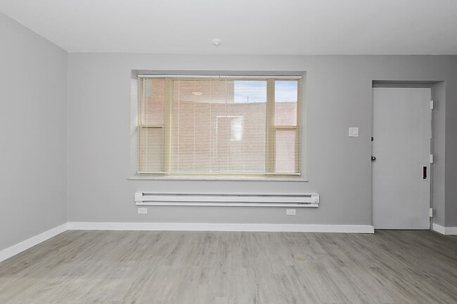 Interior Photo - 8124 S Western Ave. Chicago IL