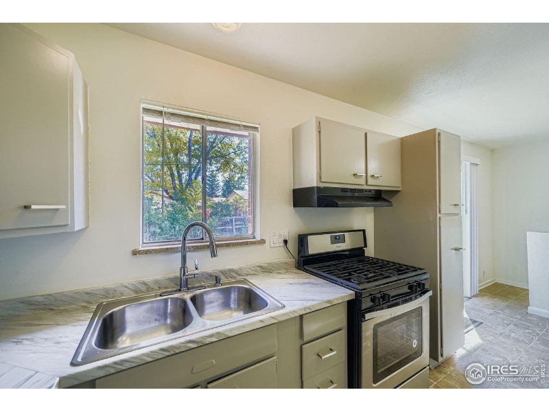 Building Photo - 730 32nd St