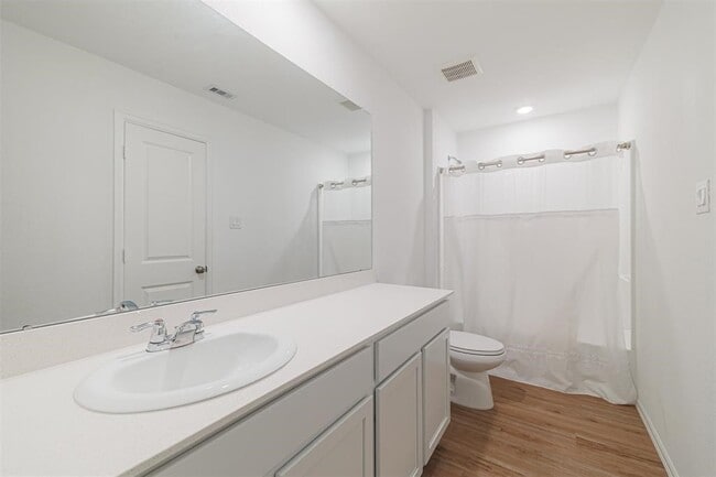 Building Photo - 3110 Spanish Oak Ln